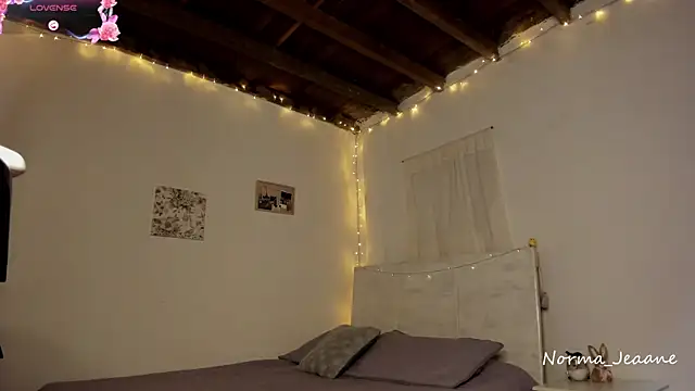 Norma-Jeaane online show from 20, 3, 2025