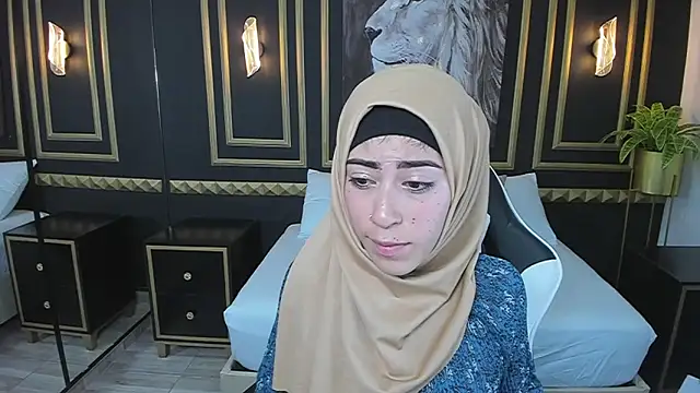 chaymae nah  online show from 4, 1, 2025