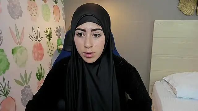 chaymae nah  online show from 9, 1, 2025