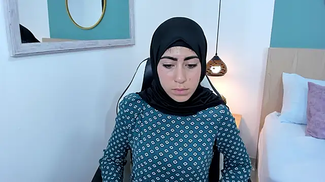 chaymae nah  online show from 22, 1, 2025