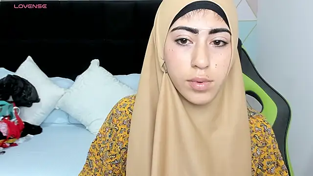 chaymae nah  online show from 23, 1, 2025