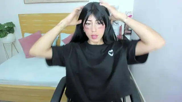 chaymae nah  online show from 22, 2, 2025