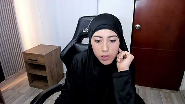 chaymae nah  online show from 18, 3, 2025