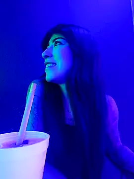 chaymae nah  online show from 15, 4, 2026