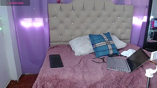 ameliefederline11 online show from 18, 3, 2025