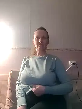 Snapshot of Evelina_cute chatting on 10, 1, 2025 Evelina cute online show from 10, 1, 2025