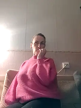 Snapshot of Evelina_cute chatting on 16, 2, 2025 Evelina cute online show from 16, 2, 2025
