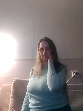 Snapshot of Evelina_cute chatting on 18, 2, 2025 Evelina cute online show from 18, 2, 2025