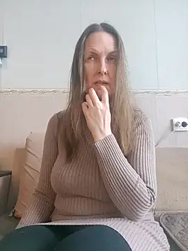 Snapshot of Evelina_cute chatting on 13, 3, 2025 Evelina cute online show from 13, 3, 2025