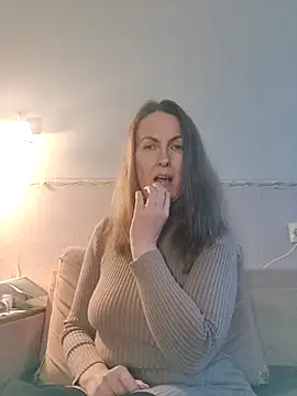 Evelina cute online show from 2, 12, 2025