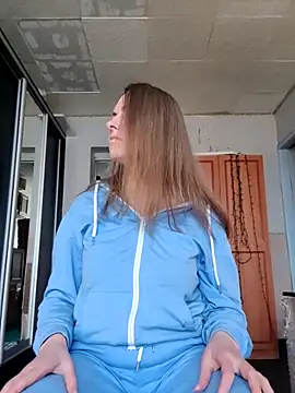 Evelina cute online show from 26, 3, 2026