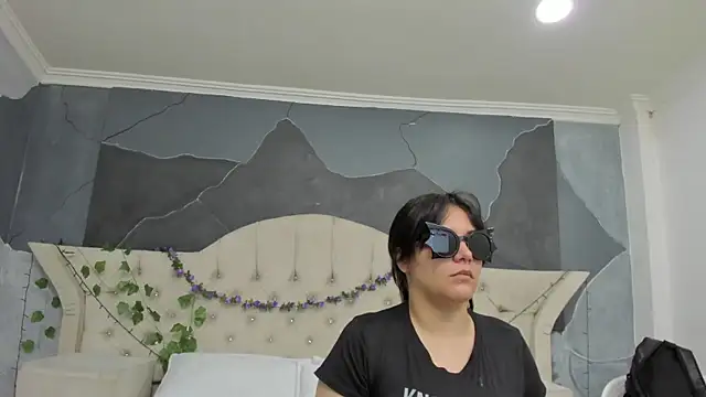 AmberGreyy  online show from 2, 11, 2025