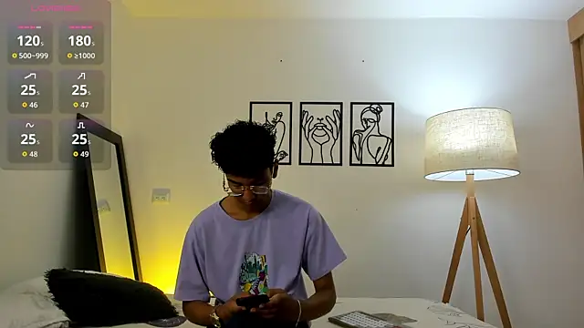 Snapshot of harrytwink18 chatting on 10, 1, 2026 harrytwink18 online show from 10, 1, 2026