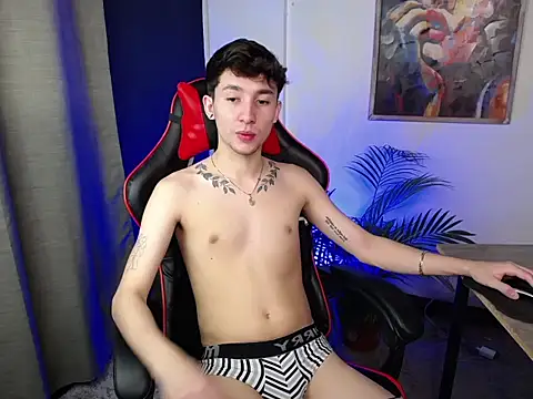 Snapshot of SebasstianGrand chatting on 11, 3, 2025 SebasstianGrand online show from 11, 3, 2025