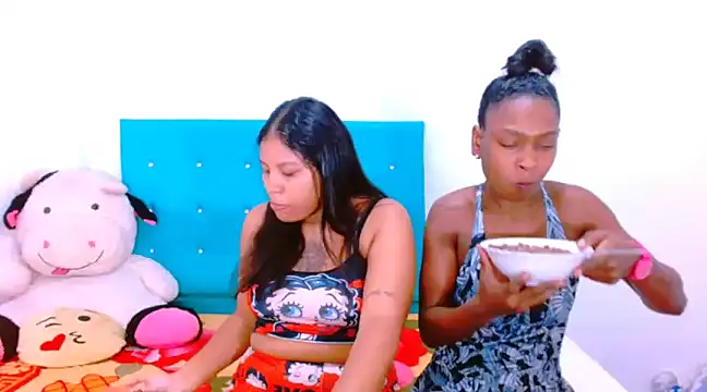 ladypussy69 online show from 6, 12, 2024