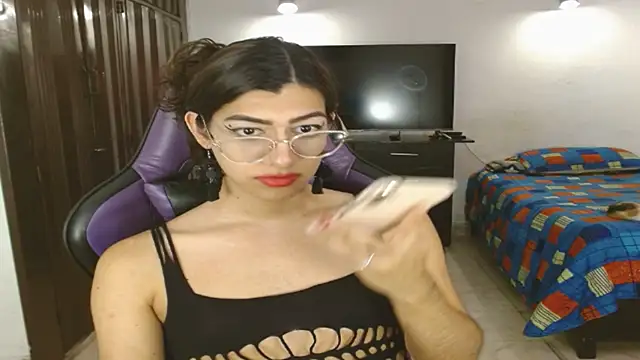 Snapshot of engielphoenis14 chatting on 14, 6, 2026 engielphoenis14 online show from 14, 6, 2026