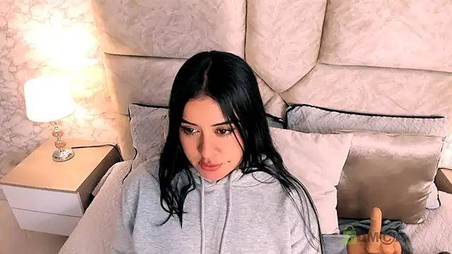 amatista  smith online show from 9, 2, 2025