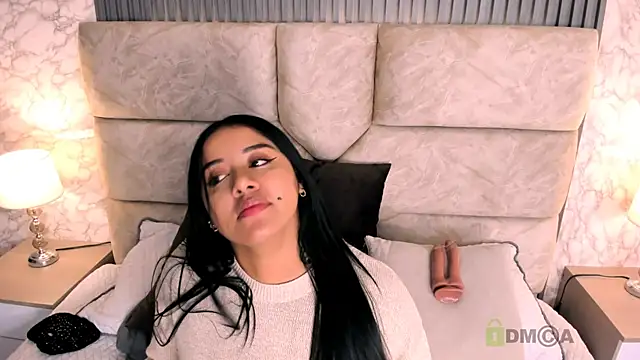 amatista  smith online show from 22, 2, 2025