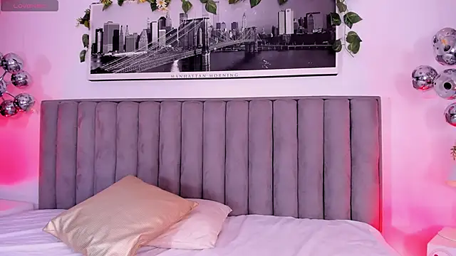 MandyWester online show from 12, 12, 2024