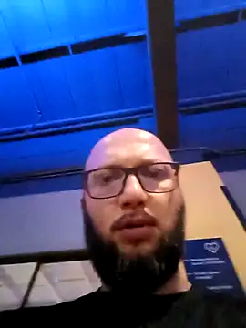 Snapshot of Bastian_Gold chatting on 11, 4, 2026 Bastian Gold online show from 11, 4, 2026