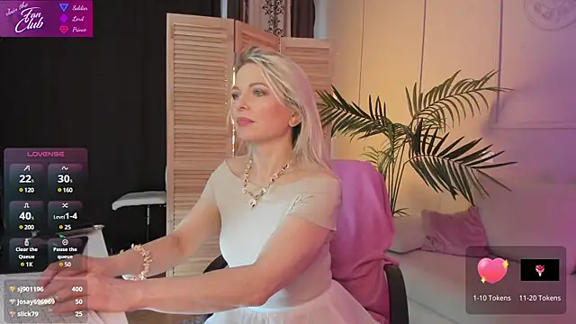 Gloria Lovely online show from 11, 3, 2025