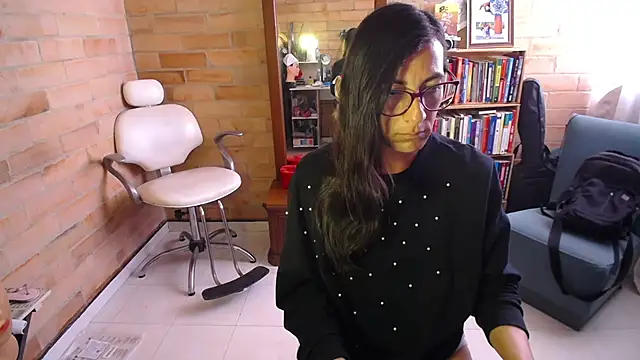 Snapshot of VioletaGomezCo chatting on 15, 9, 2025 VioletaGomezCo online show from 15, 9, 2025