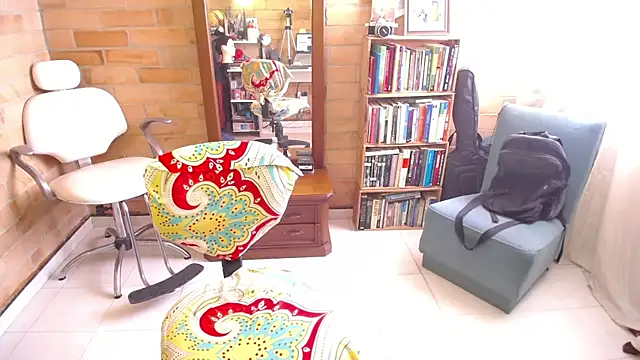 Snapshot of VioletaGomezCo chatting on 19, 9, 2025 VioletaGomezCo online show from 19, 9, 2025