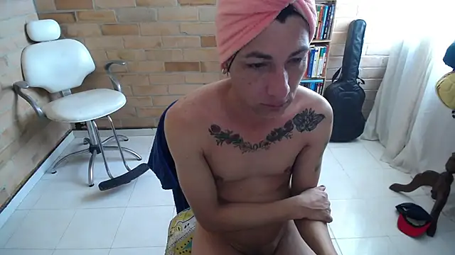 Snapshot of VioletaGomezCo chatting on 26, 10, 2025 VioletaGomezCo online show from 26, 10, 2025