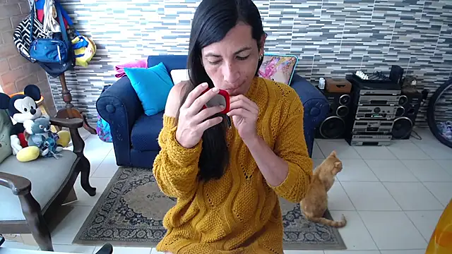 Snapshot of VioletaGomezCo chatting on 18, 4, 2026 VioletaGomezCo online show from 18, 4, 2026