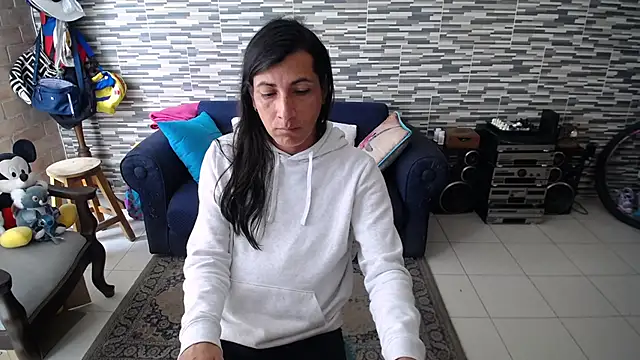 Snapshot of VioletaGomezCo chatting on 23, 4, 2026 VioletaGomezCo online show from 23, 4, 2026