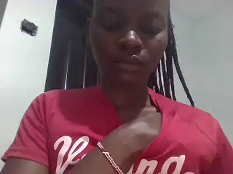 Snapshot of sweet_love00 chatting on 8, 2, 2025 sweet love00 online show from 8, 2, 2025