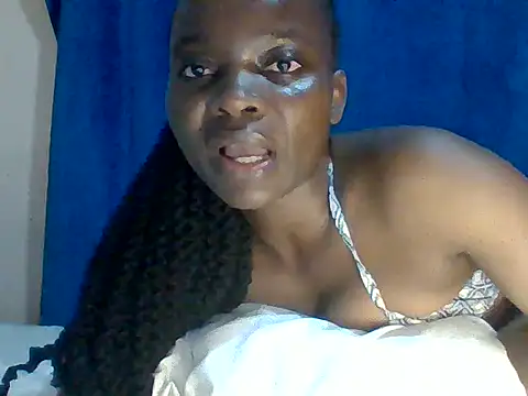 Snapshot of sweet_love00 chatting on 26, 4, 2026 sweet love00 online show from 26, 4, 2026