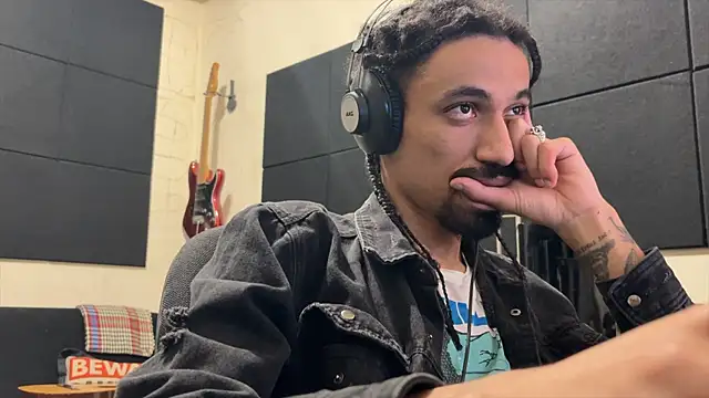 Snapshot of hotcamboy420 chatting on 13, 11, 2025 hotcamboy420 online show from 13, 11, 2025