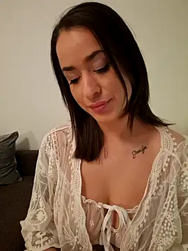 Snapshot of LydiaMaus96 chatting on 17, 12, 2025 LydiaMaus96 online show from 17, 12, 2025