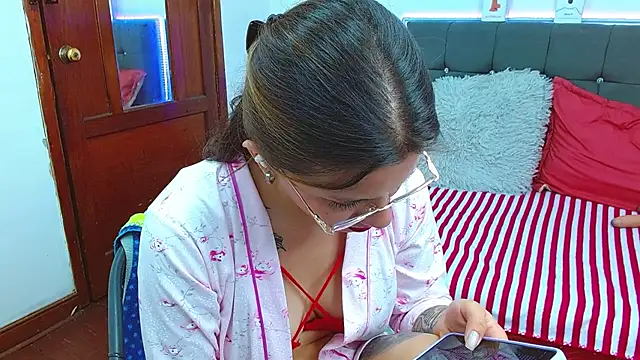 Snapshot of karlamorris_ chatting on 30, 1, 2025 karlamorris online show from 30, 1, 2025