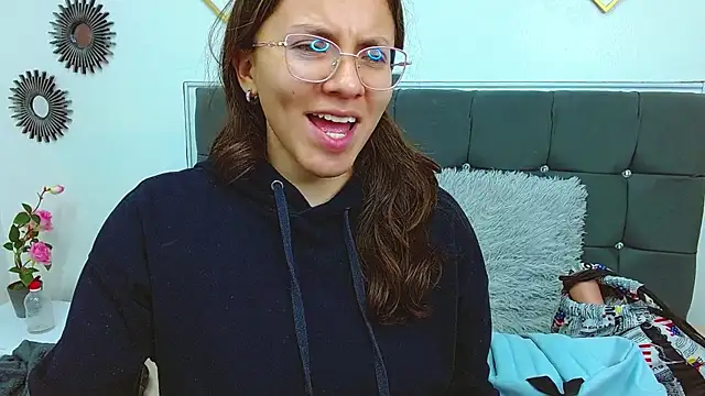 Snapshot of karlamorris_ chatting on 19, 2, 2025 karlamorris online show from 19, 2, 2025