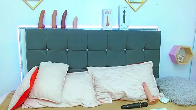 Snapshot of karlamorris_ chatting on 6, 3, 2025 karlamorris online show from 6, 3, 2025