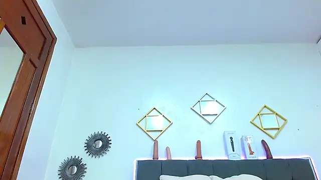 Snapshot of karlamorris_ chatting on 12, 3, 2025 karlamorris online show from 12, 3, 2025