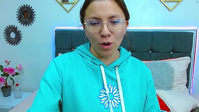 Snapshot of karlamorris_ chatting on 14, 3, 2025 karlamorris online show from 14, 3, 2025