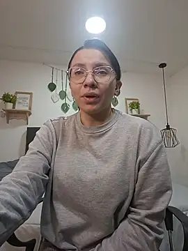 Snapshot of karlamorris_ chatting on 27, 10, 2025 karlamorris online show from 27, 10, 2025