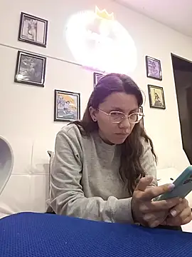 Snapshot of karlamorris_ chatting on 11, 11, 2025 karlamorris online show from 11, 11, 2025