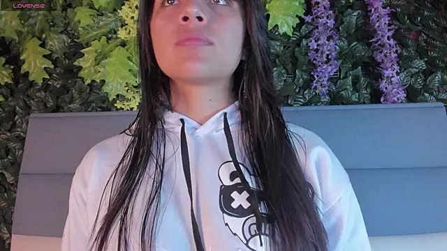 Snapshot of Sophy_SmileSweet chatting on 8, 1, 2025 Sophy SmileSweet online show from 8, 1, 2025