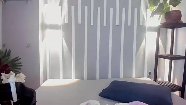 Snapshot of Sophy_SmileSweet chatting on 4, 2, 2025 Sophy SmileSweet online show from 4, 2, 2025