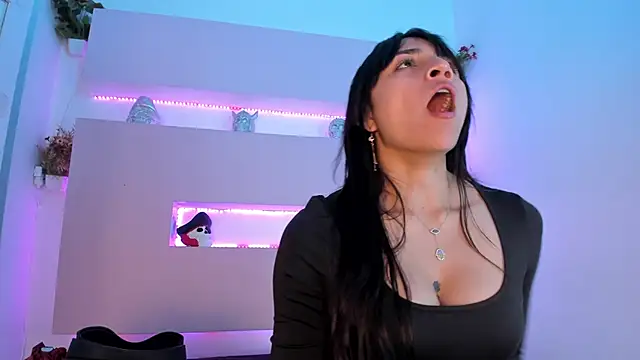 Snapshot of Sophy_SmileSweet chatting on 18, 2, 2025 Sophy SmileSweet online show from 18, 2, 2025