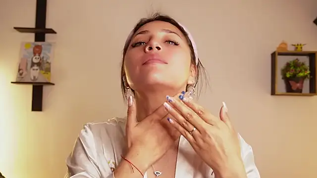 Snapshot of Sophy_SmileSweet chatting on 14, 10, 2025 Sophy SmileSweet online show from 14, 10, 2025