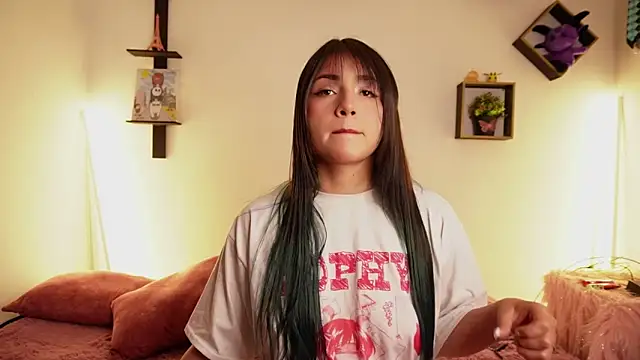 Snapshot of Sophy_SmileSweet chatting on 17, 10, 2025 Sophy SmileSweet online show from 17, 10, 2025