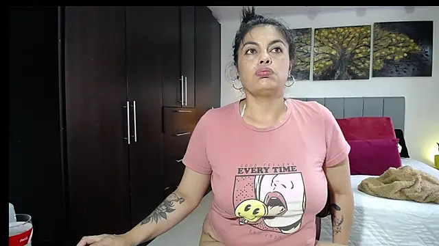 Snapshot of Lust_Mom41 chatting on 20, 3, 2026 Lust Mom41 online show from 20, 3, 2026