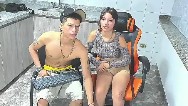 Snapshot of Ashley_James chatting on 14, 2, 2025 Ashley James online show from 14, 2, 2025