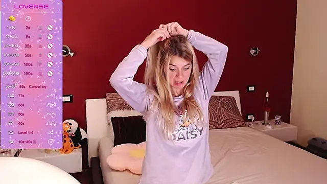 sexy blondegirl online show from 3, 12, 2024