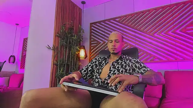 MagnusFrost online show from 31, 1, 2025